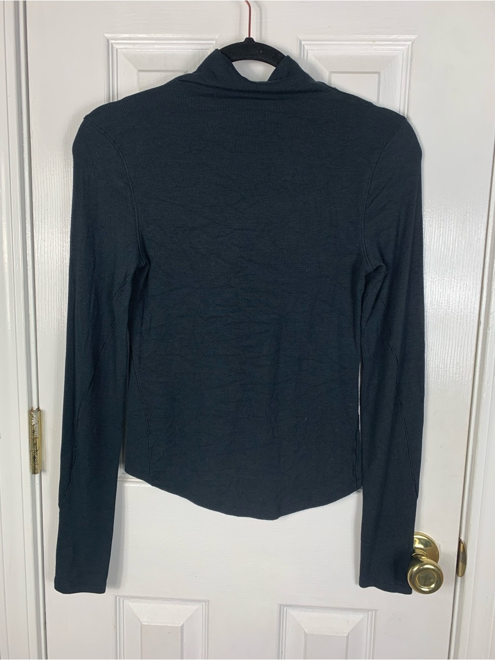 Lululemon Black Women's Hold Tight Long-Sleeve Turtleneck Top